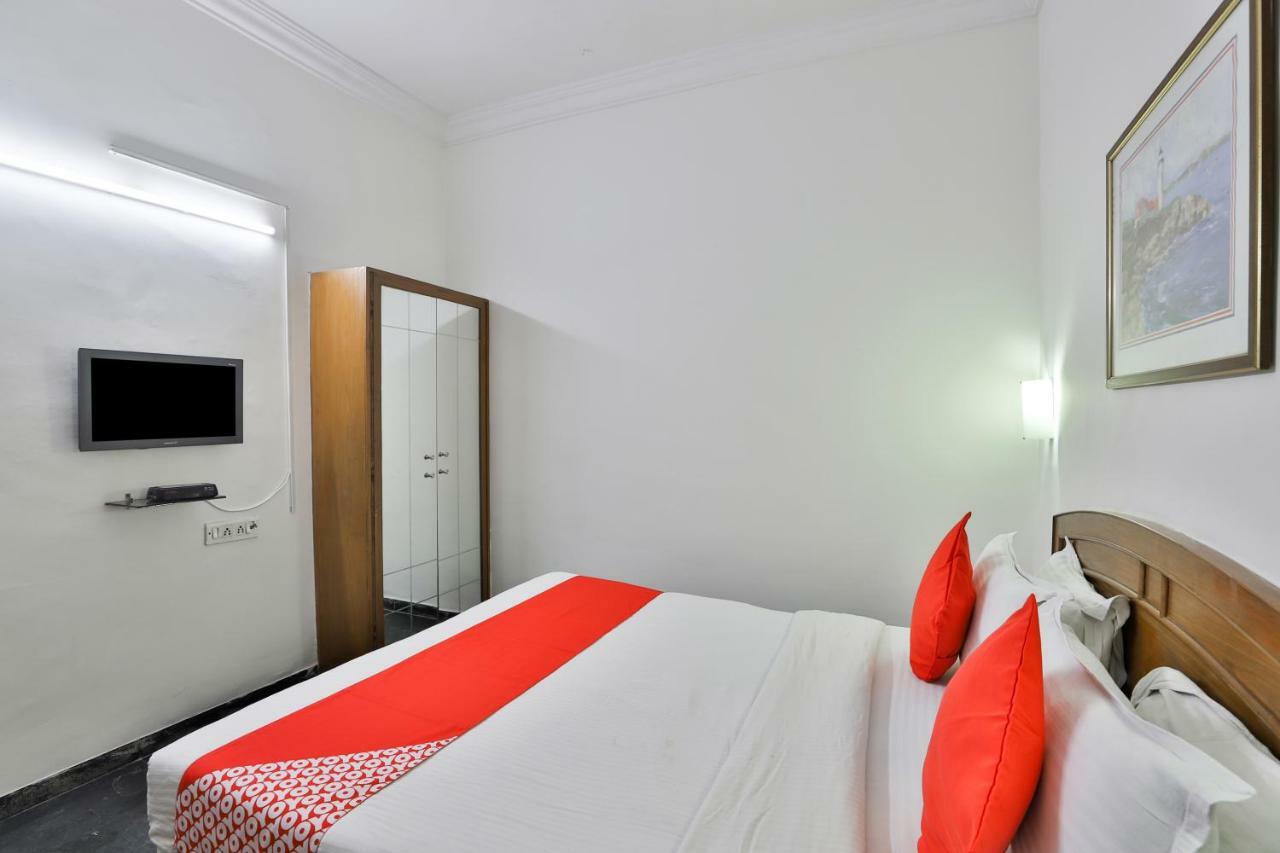 Hotel Chicago Ahmedabad Room photo